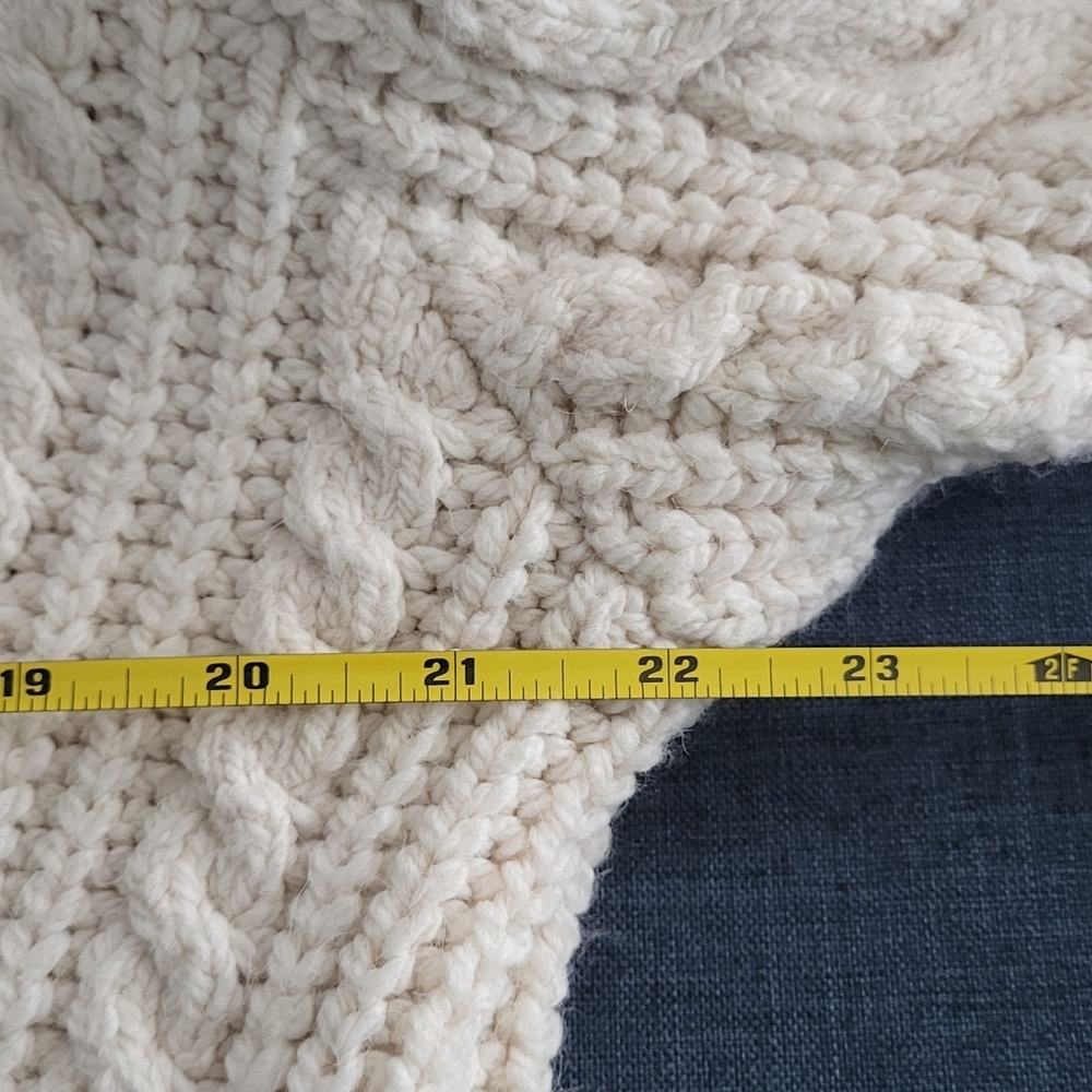 Zara Cream Soft Cable Knit Chunky V Neck Sweater - Picture 6 of 7